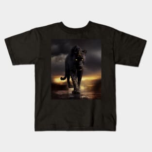 black panther in the rainforest Kids T-Shirt